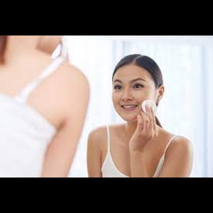 Unlocking the Secrets to Clear and Radiant Skin: 5 Essential Tips
